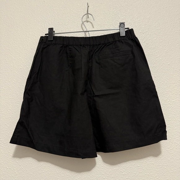 Uniqlo Black Women's Skort - Picture 2 of 3